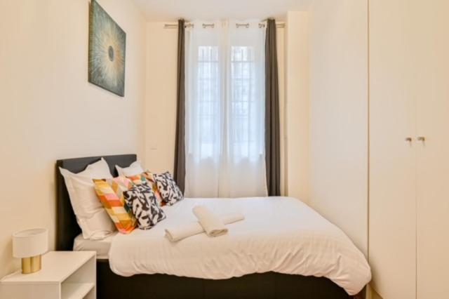 Apartment Elegant 3 Chambres, 3 Salles De Bain- Double Sejour- 16e- Calme Et Standing *