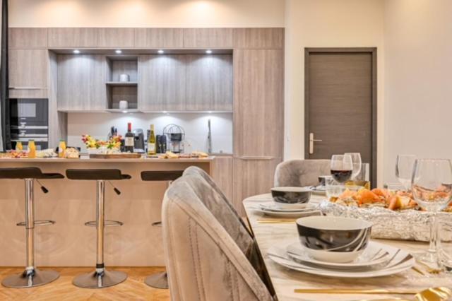 Elegant 3 Chambres, 3 Salles De Bain- Double Sejour- 16e- Calme Et Standing Apartment *