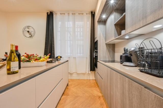 Elegant 3 Chambres, 3 Salles De Bain- Double Sejour- 16e- Calme Et Standing Apartment Paris