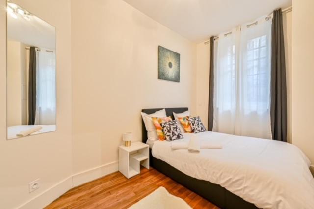 Elegant 3 Chambres, 3 Salles De Bain- Double Sejour- 16e- Calme Et Standing * Paris