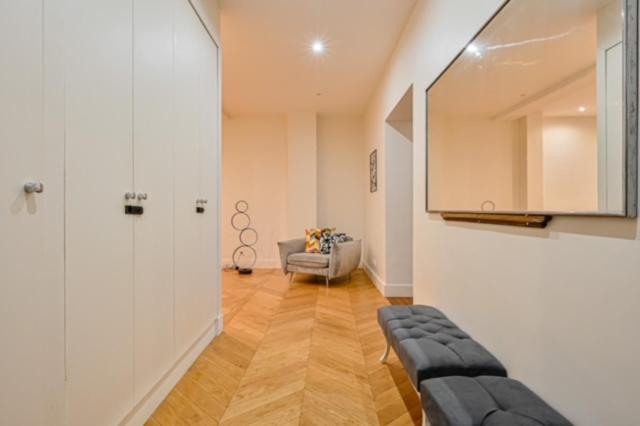 Apartment Elegant 3 Chambres, 3 Salles De Bain- Double Sejour- 16e- Calme Et Standing *